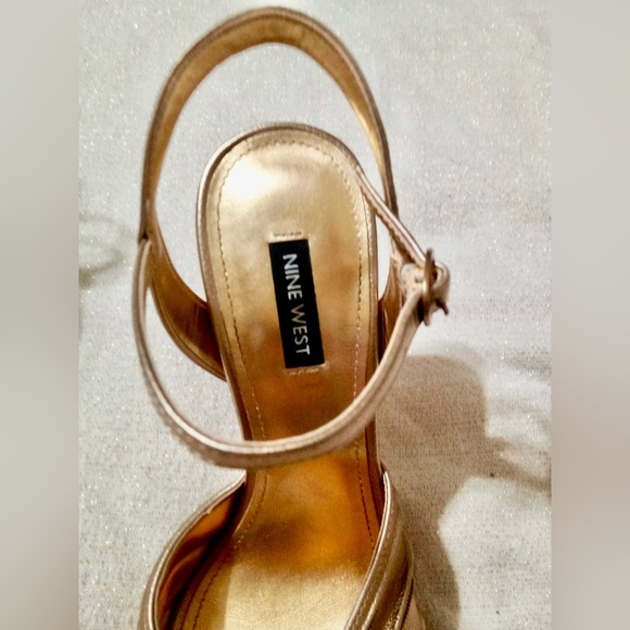 Nine West Copper Gold strap ankle heeled sandals -size 7.5 - Picture 6 of 10